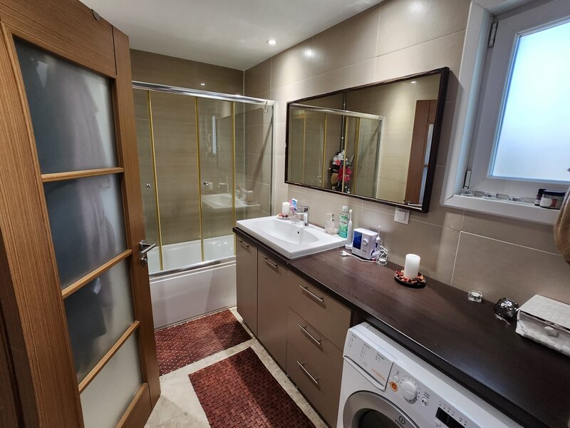 Cosmopolis, vila duplex 4 camere, curte si 4 locuri de parcare.